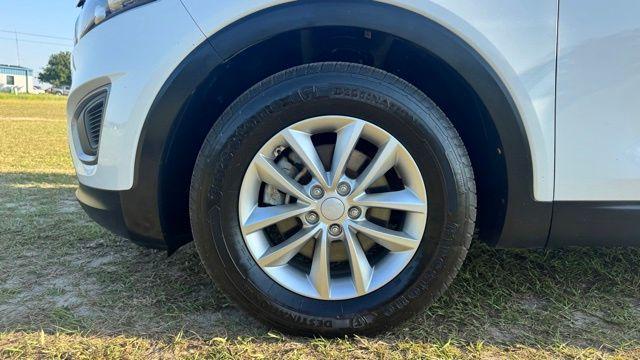 used 2016 Kia Sorento car, priced at $9,411