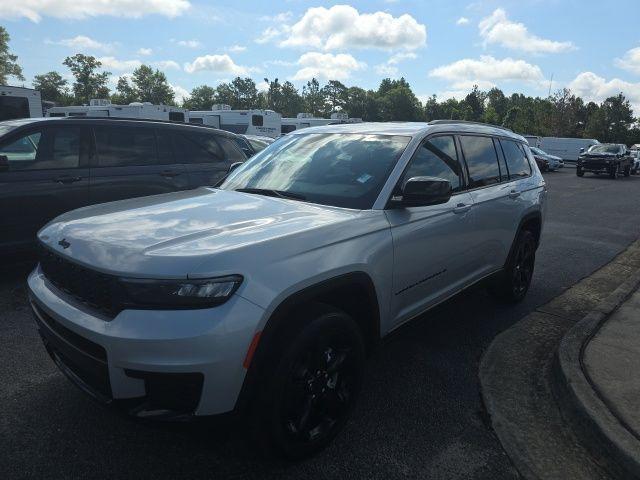 used 2023 Jeep Grand Cherokee L car, priced at $32,987