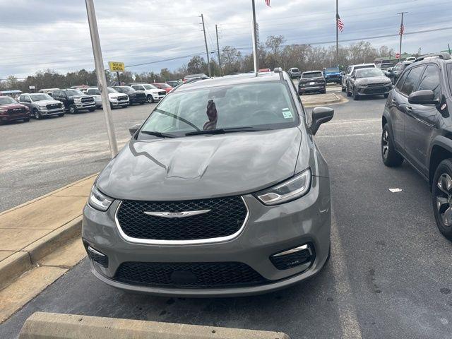 used 2022 Chrysler Pacifica car, priced at $23,787