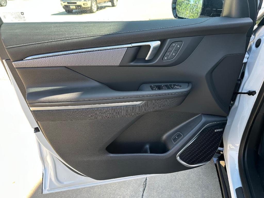 new 2025 Buick Enclave car
