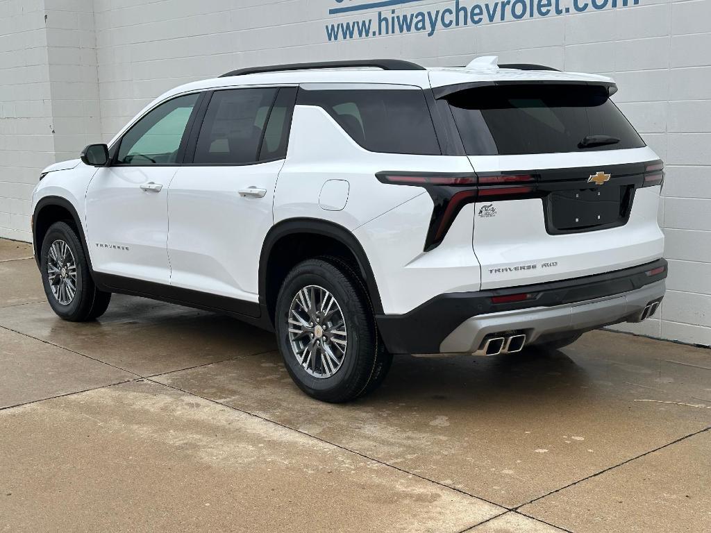 new 2025 Chevrolet Traverse car, priced at $45,195
