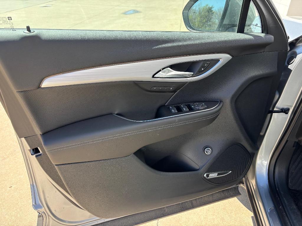 new 2025 Buick Envision car, priced at $47,595