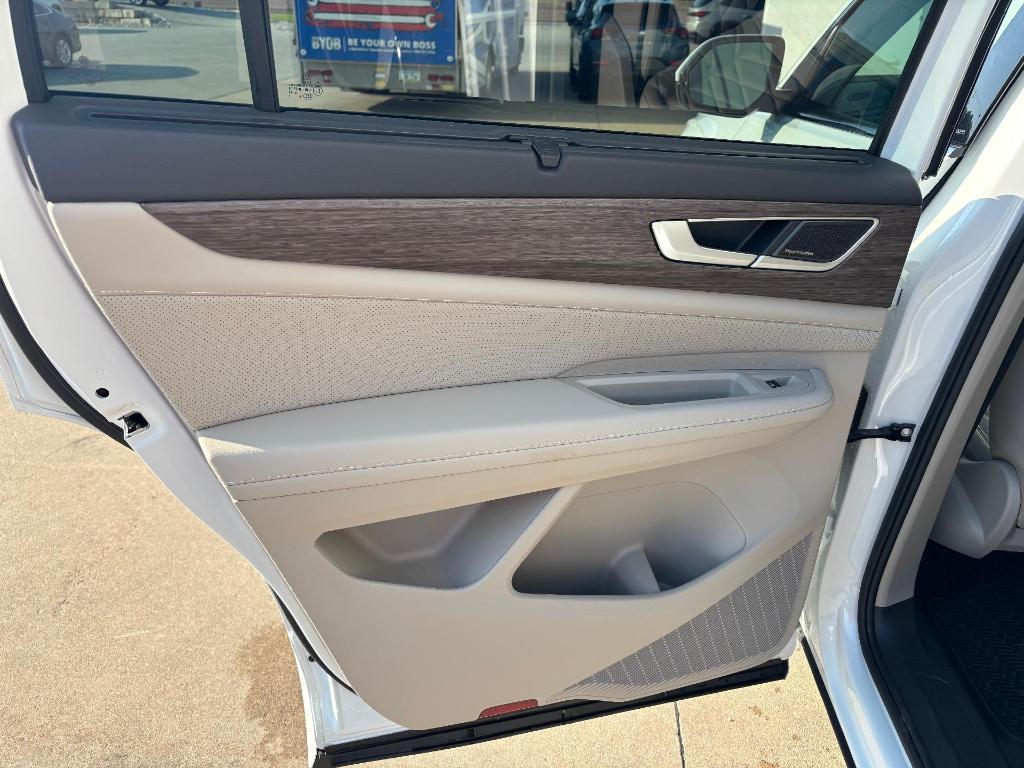 used 2024 Volkswagen Atlas car, priced at $45,900