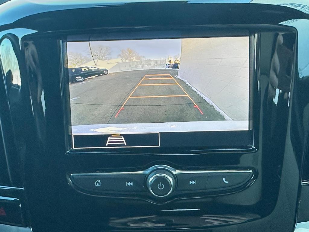 used 2022 Chevrolet Traverse car, priced at $27,900