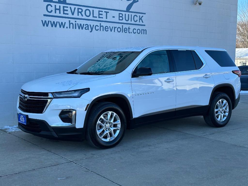 used 2022 Chevrolet Traverse car, priced at $27,900