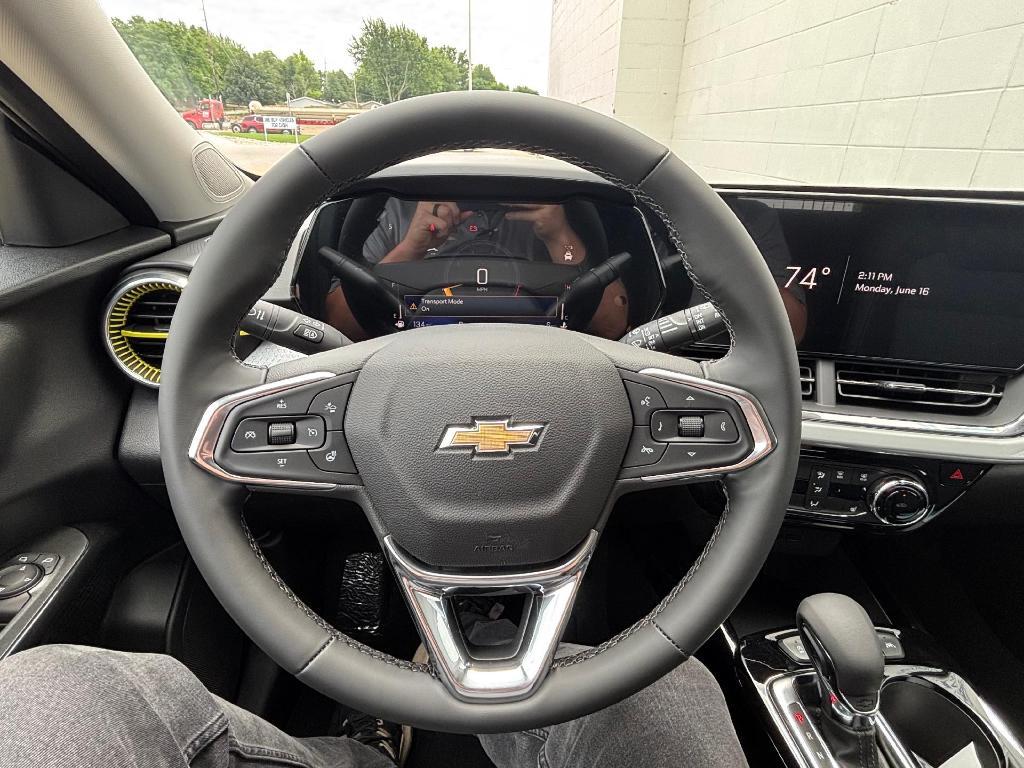 new 2025 Chevrolet Trax car, priced at $25,485
