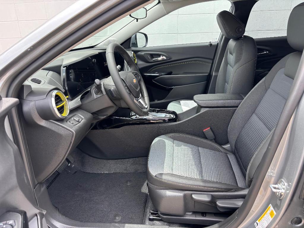 new 2025 Chevrolet Trax car, priced at $25,485