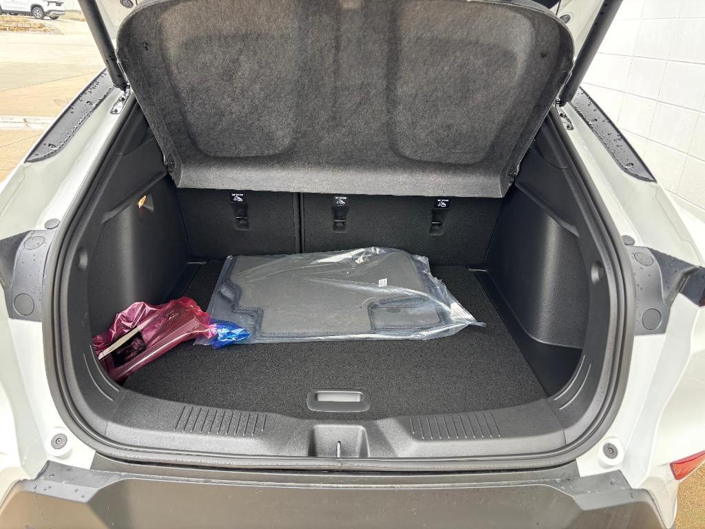 new 2025 Buick Envista car, priced at $27,380