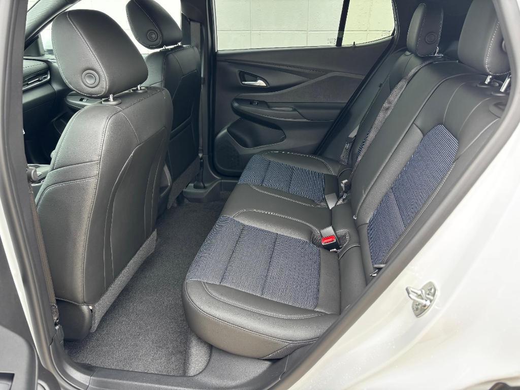 new 2025 Buick Envista car, priced at $27,380