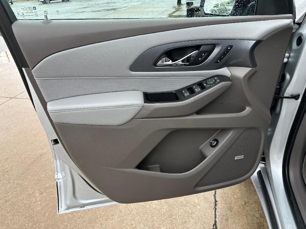 used 2020 Chevrolet Traverse car, priced at $25,900