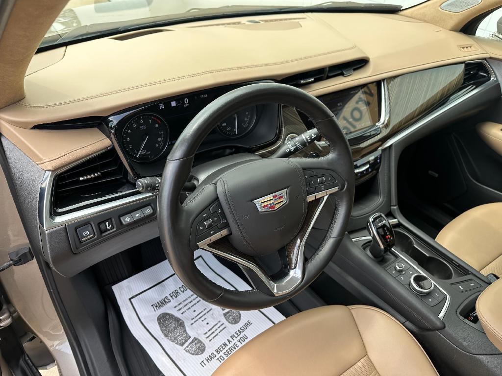 used 2022 Cadillac XT6 car, priced at $34,900