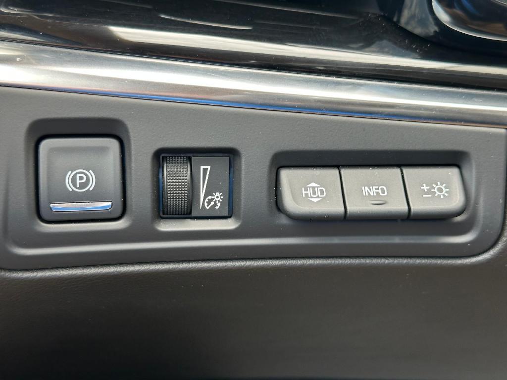 used 2022 Cadillac XT6 car, priced at $34,900