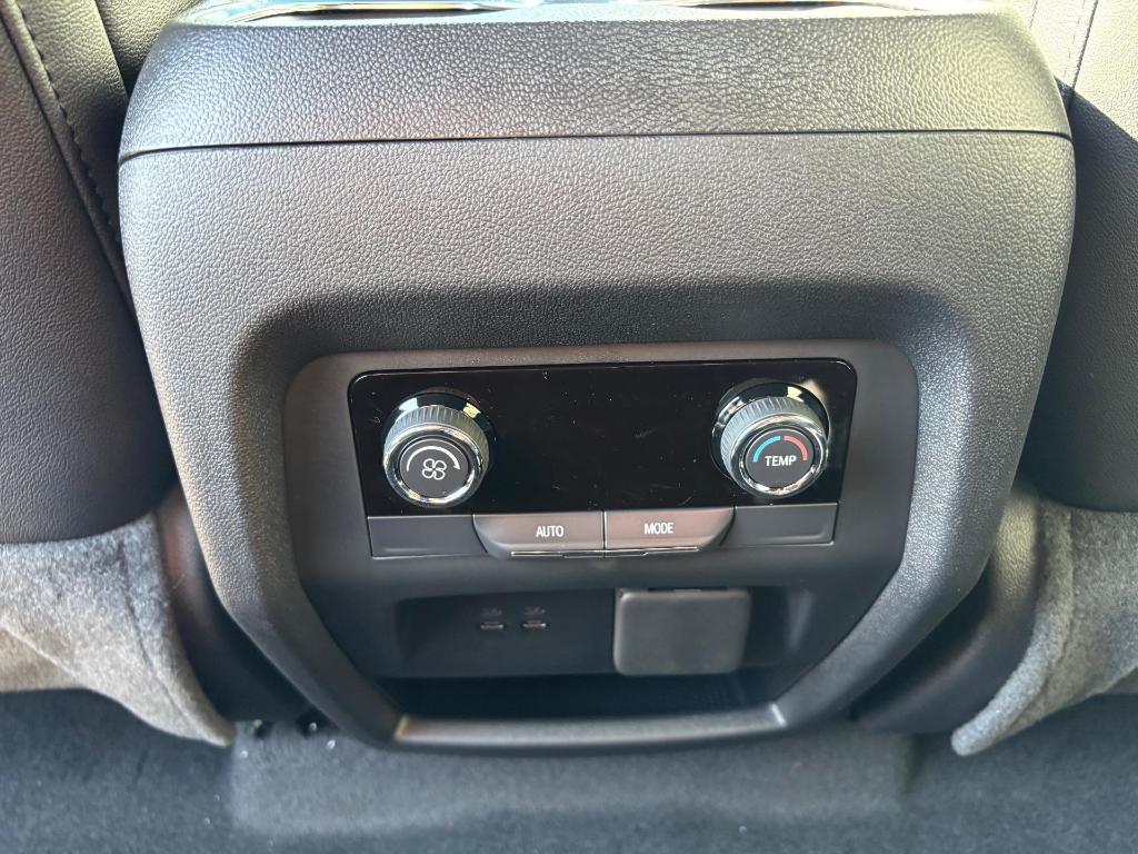 new 2026 Chevrolet Traverse car, priced at $47,415