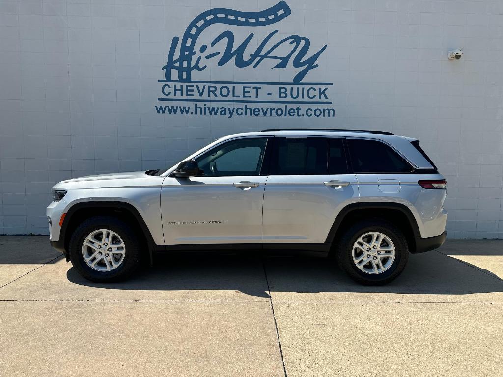 used 2022 Jeep Grand Cherokee car, priced at $27,900