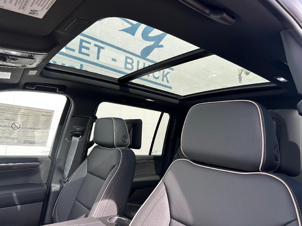 new 2025 Chevrolet Suburban car, priced at $86,715