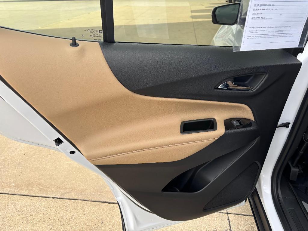 used 2023 Chevrolet Equinox car, priced at $28,900
