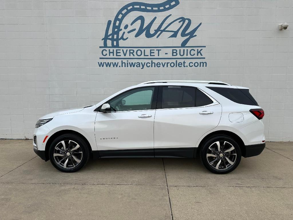 used 2022 Chevrolet Equinox car, priced at $27,900