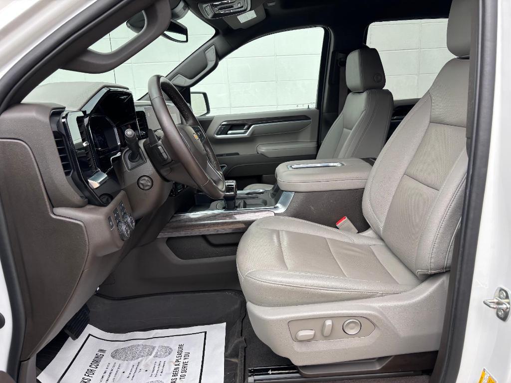 used 2022 Chevrolet Silverado 1500 car, priced at $45,900