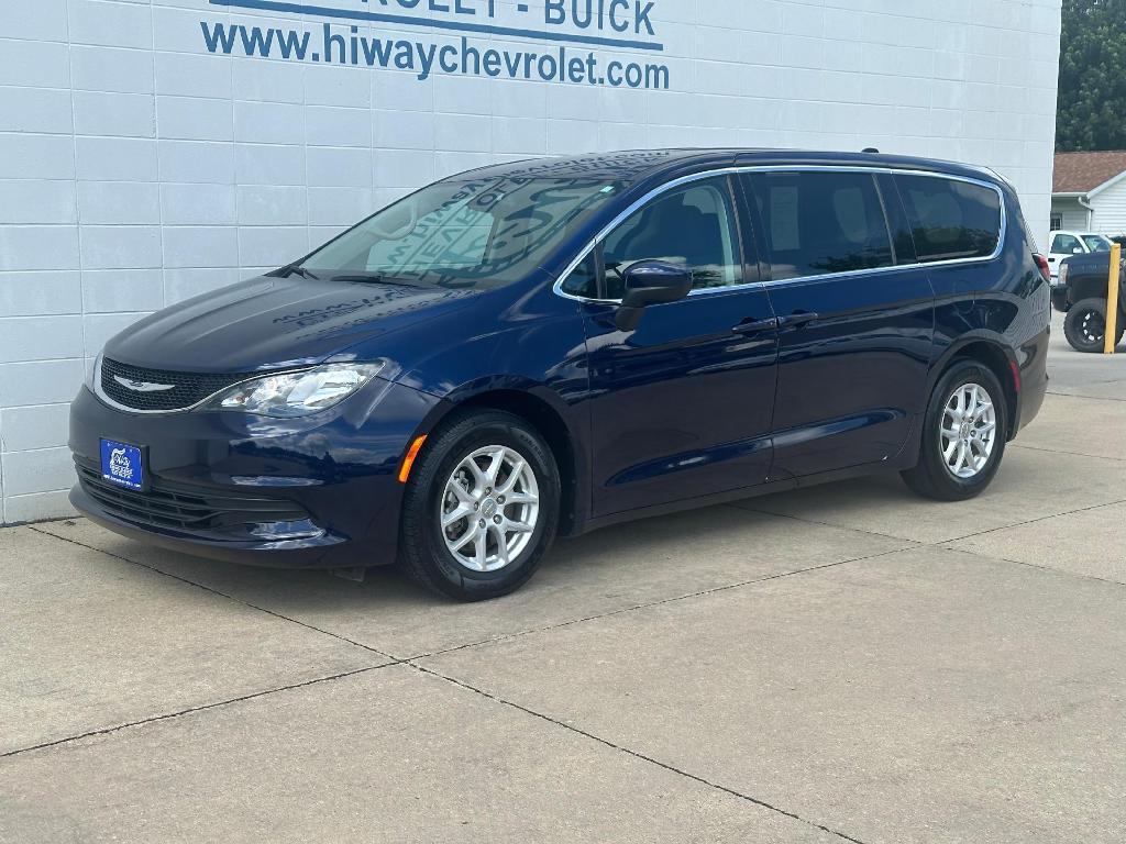 used 2017 Chrysler Pacifica car, priced at $17,900