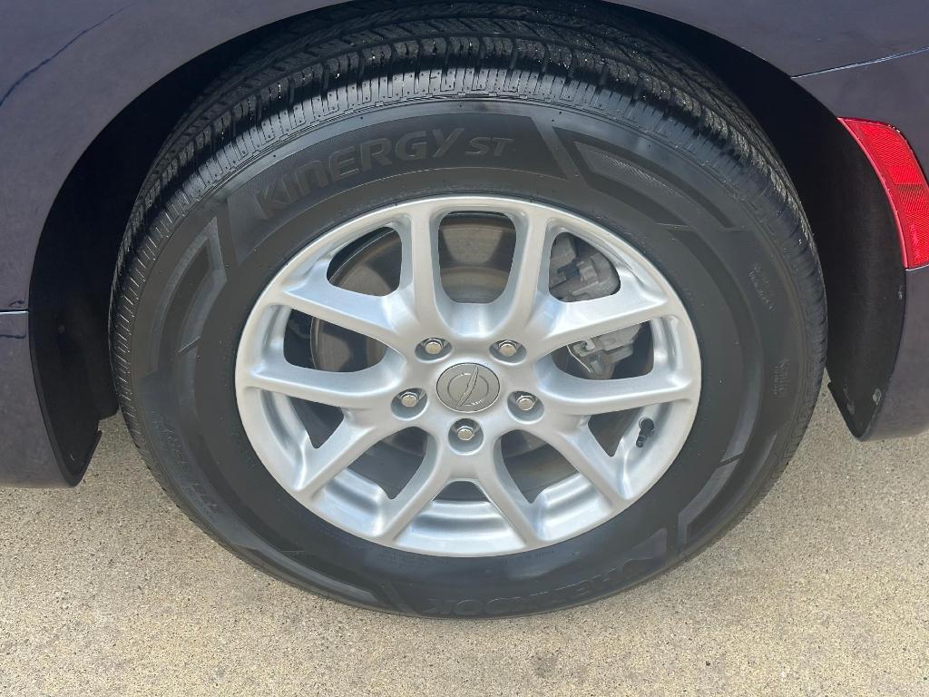 used 2017 Chrysler Pacifica car, priced at $17,900