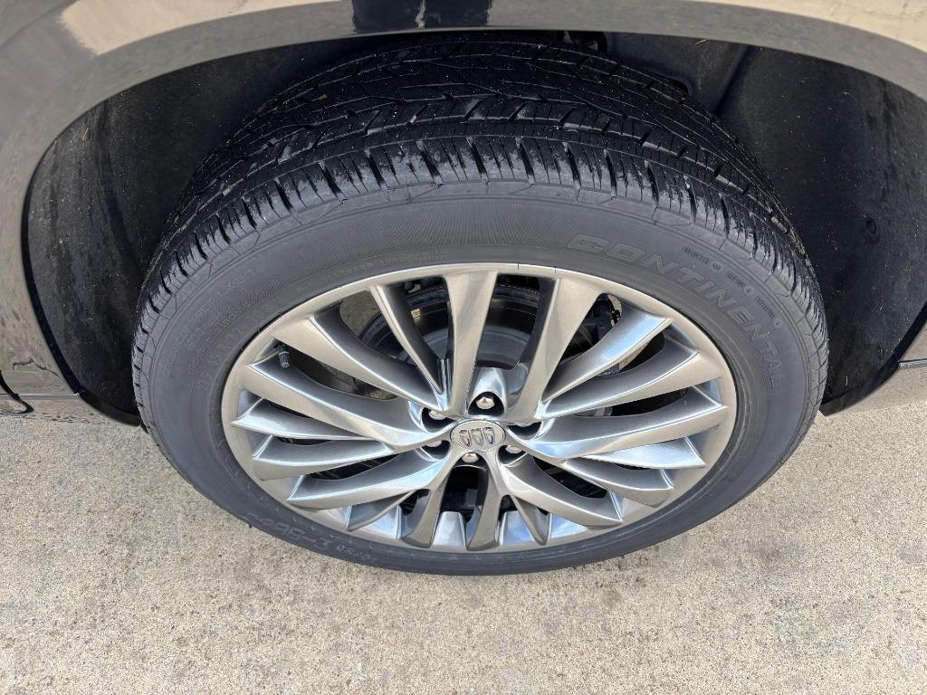 used 2025 Buick Enclave car, priced at $62,900