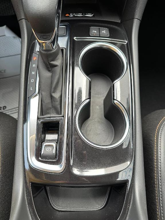 used 2024 Chevrolet Equinox car, priced at $31,900