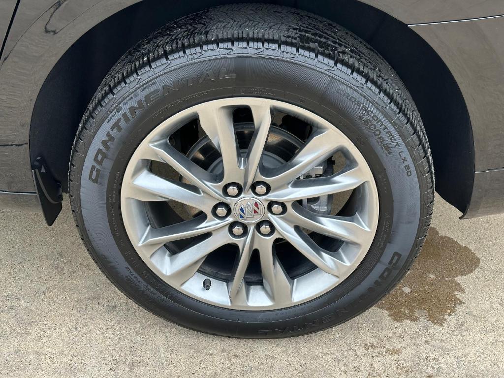 used 2024 Buick Enclave car, priced at $50,900