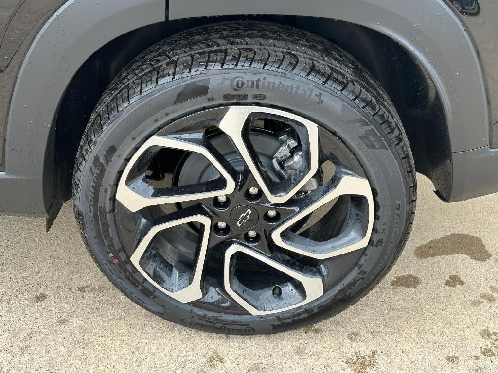 new 2025 Chevrolet Trax car, priced at $27,585