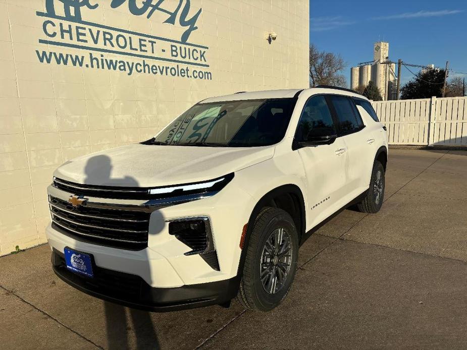 new 2025 Chevrolet Traverse car, priced at $43,495