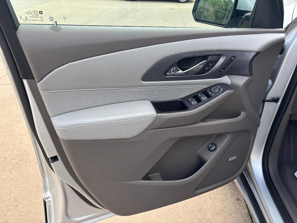 used 2020 Chevrolet Traverse car, priced at $27,900