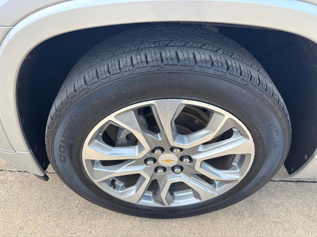 used 2020 Chevrolet Traverse car, priced at $27,900
