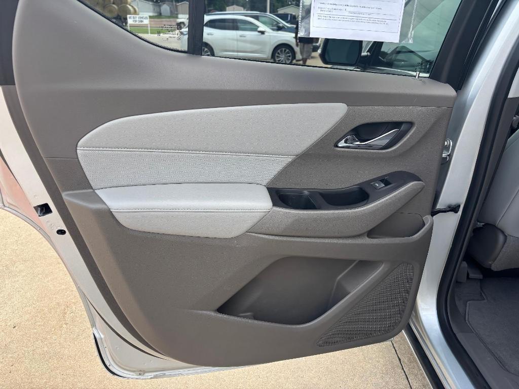 used 2020 Chevrolet Traverse car, priced at $27,900