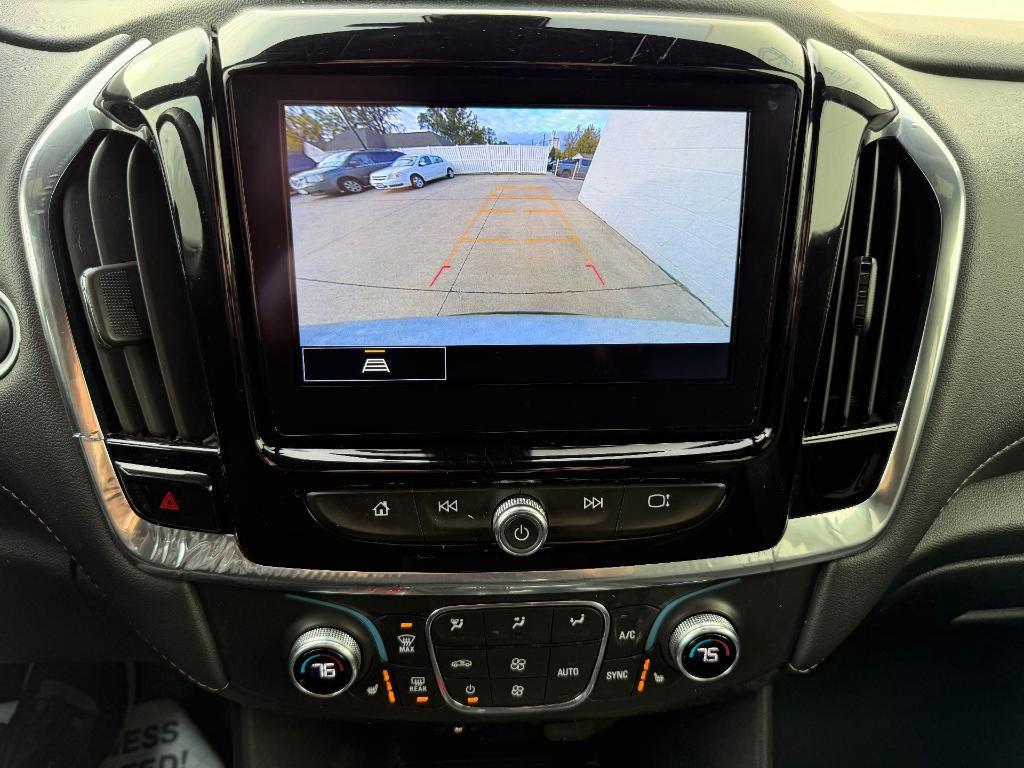 used 2022 Chevrolet Traverse car, priced at $28,900