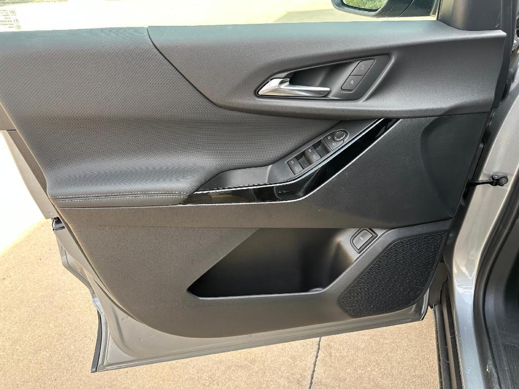 new 2026 Chevrolet Equinox car, priced at $34,645