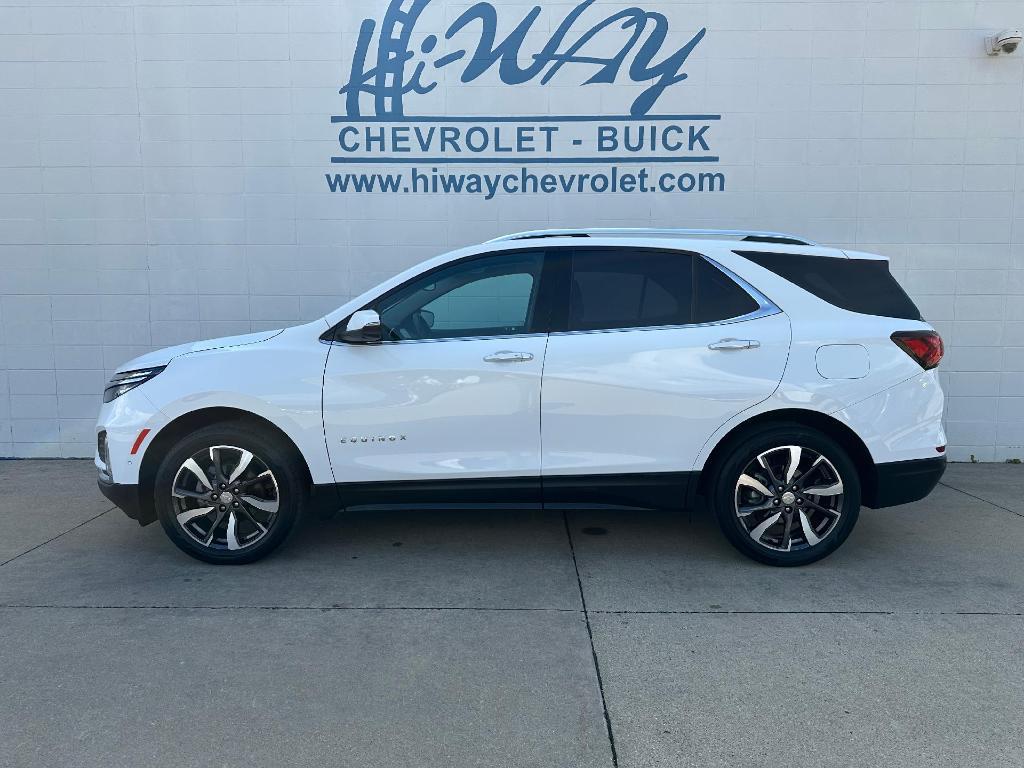 used 2022 Chevrolet Equinox car, priced at $27,900