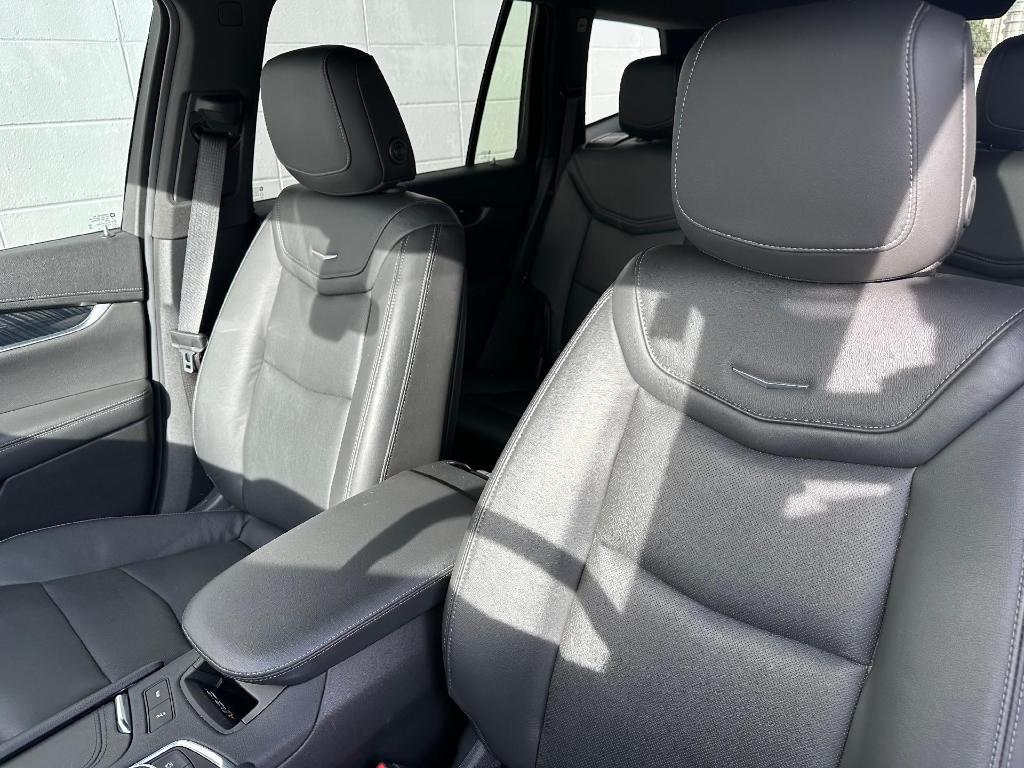 used 2020 Cadillac XT6 car, priced at $26,900