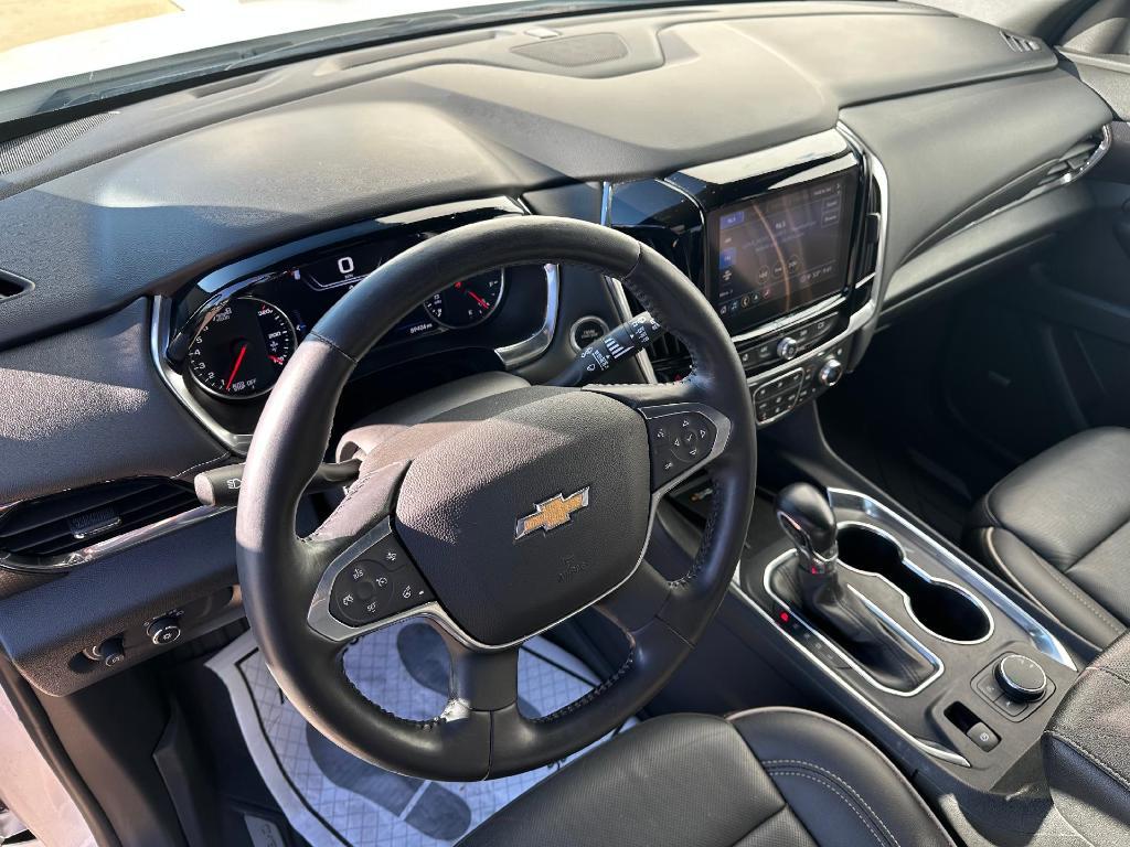 used 2022 Chevrolet Traverse car, priced at $29,900