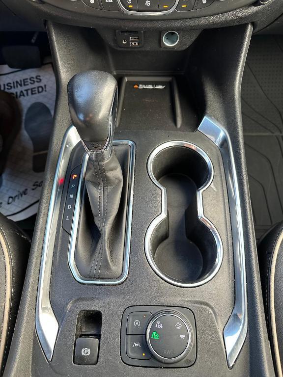 used 2022 Chevrolet Traverse car, priced at $29,900