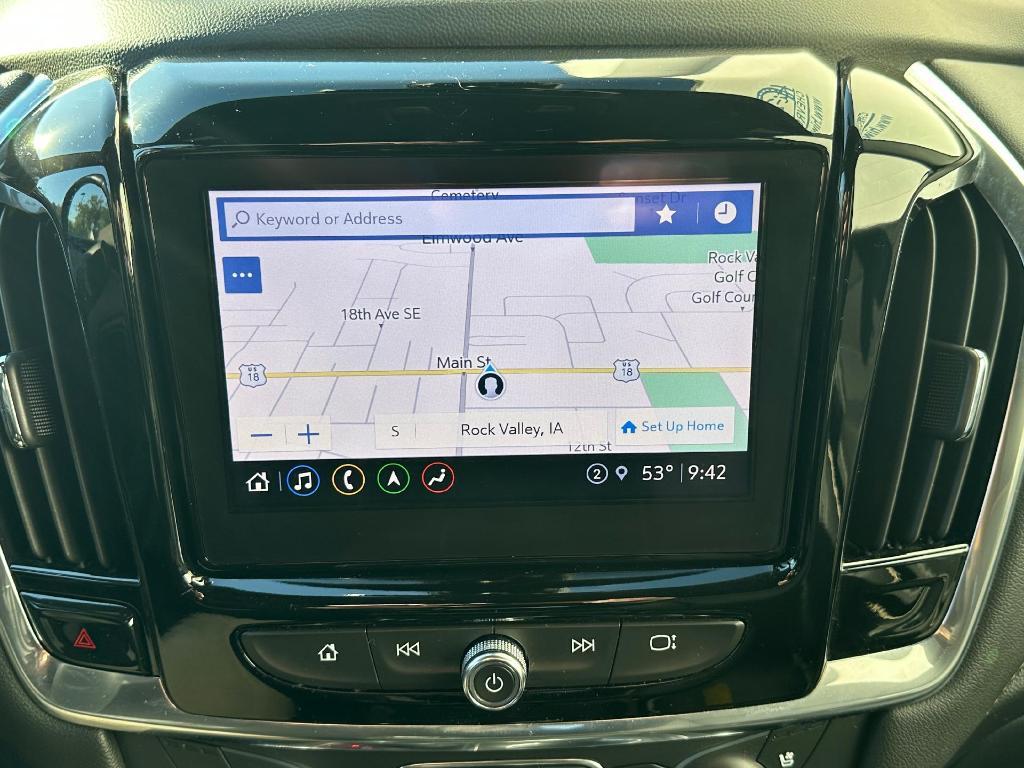 used 2022 Chevrolet Traverse car, priced at $29,900