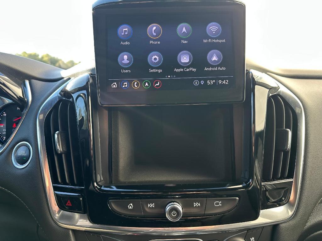 used 2022 Chevrolet Traverse car, priced at $29,900
