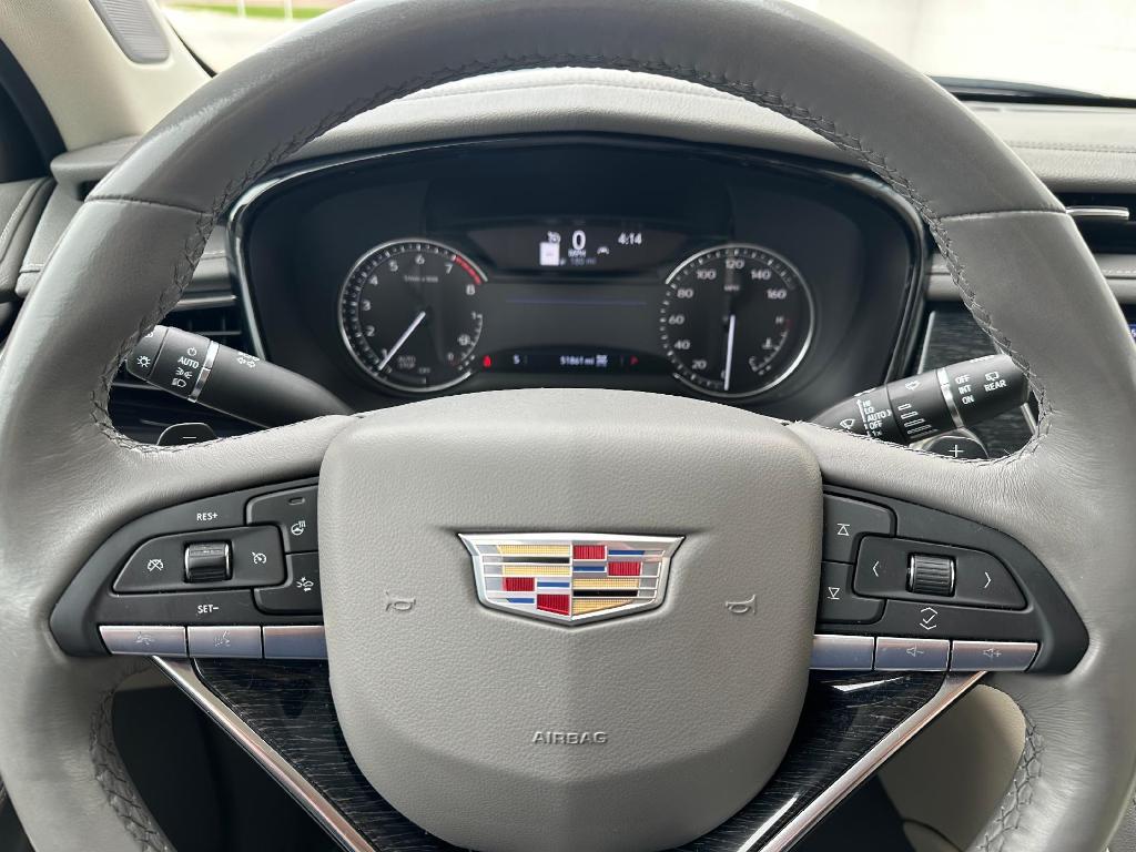 used 2022 Cadillac XT6 car, priced at $35,900
