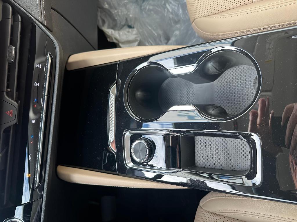 new 2025 Buick Envision car, priced at $39,245
