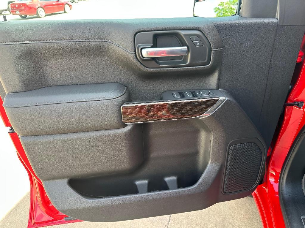 used 2021 GMC Sierra 1500 car, priced at $31,900