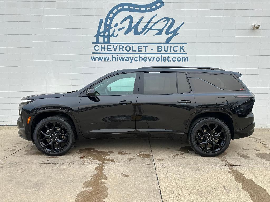 used 2024 Chevrolet Traverse car, priced at $52,900