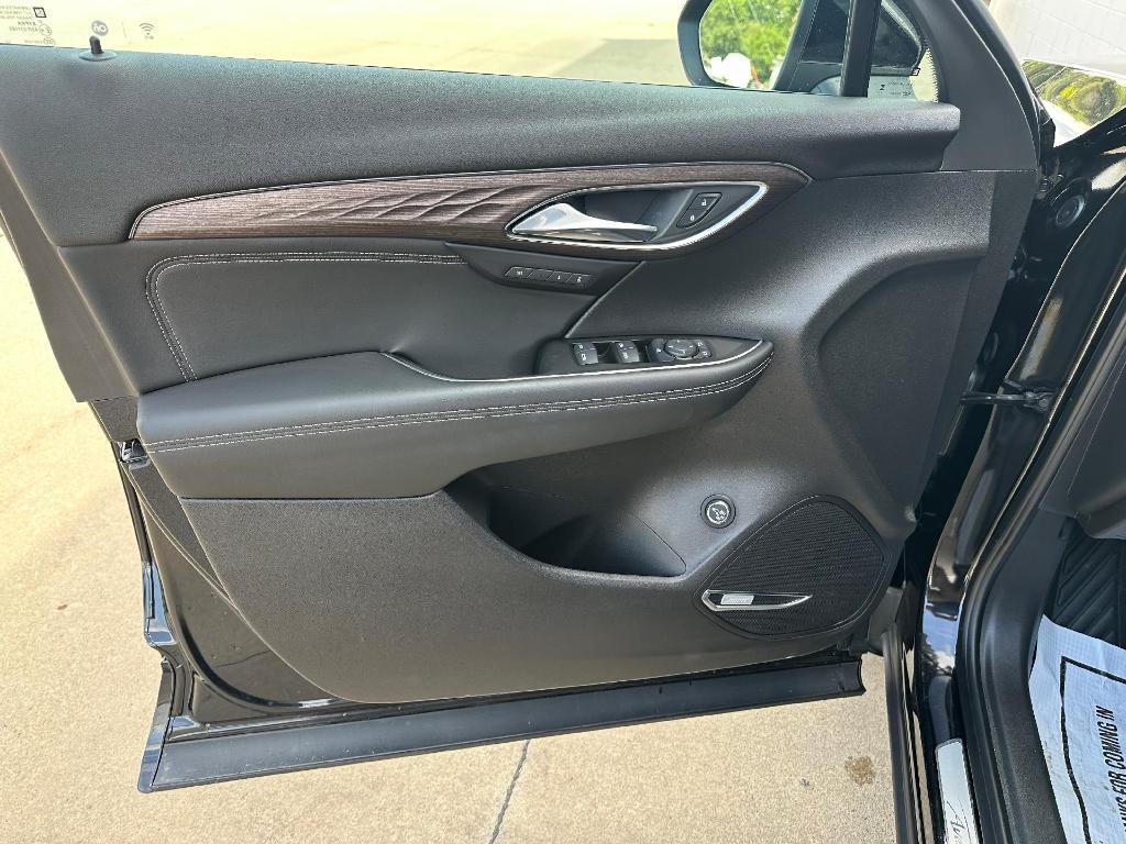 used 2023 Buick Envision car, priced at $35,900