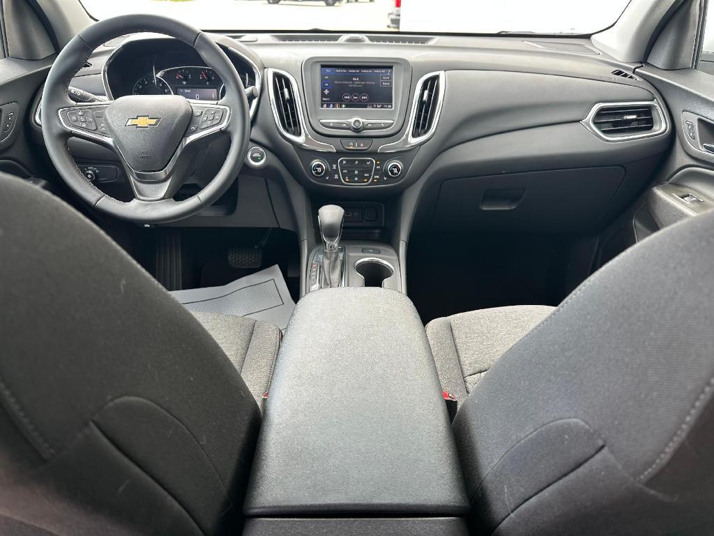 used 2024 Chevrolet Equinox car, priced at $27,900