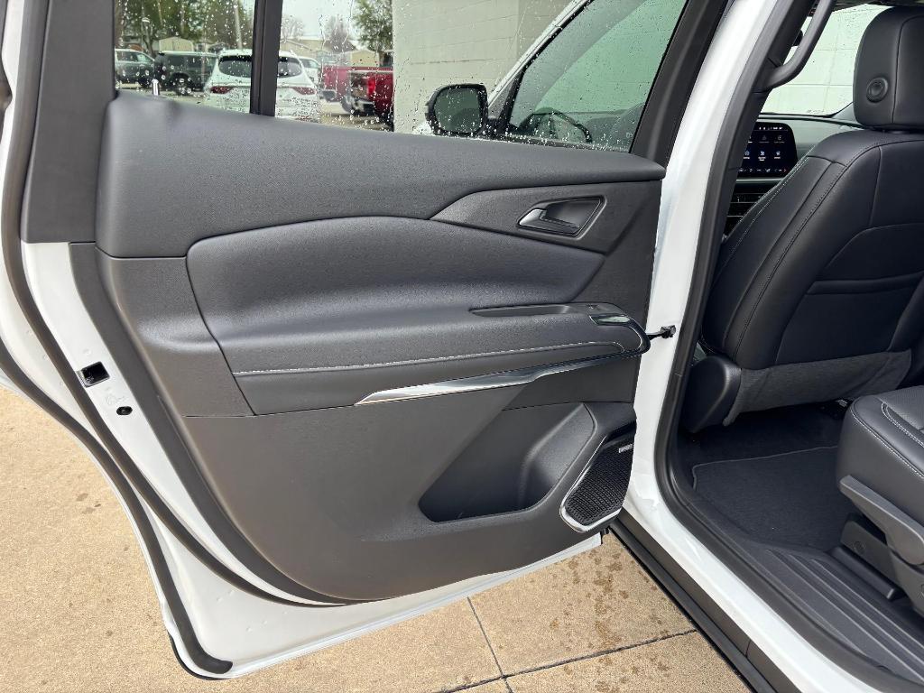 new 2025 Chevrolet Traverse car, priced at $52,429