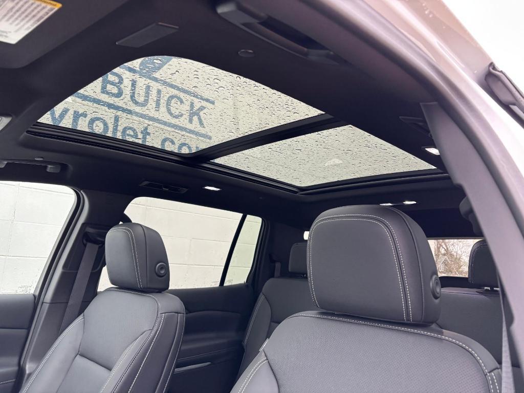 new 2025 Chevrolet Traverse car, priced at $52,429