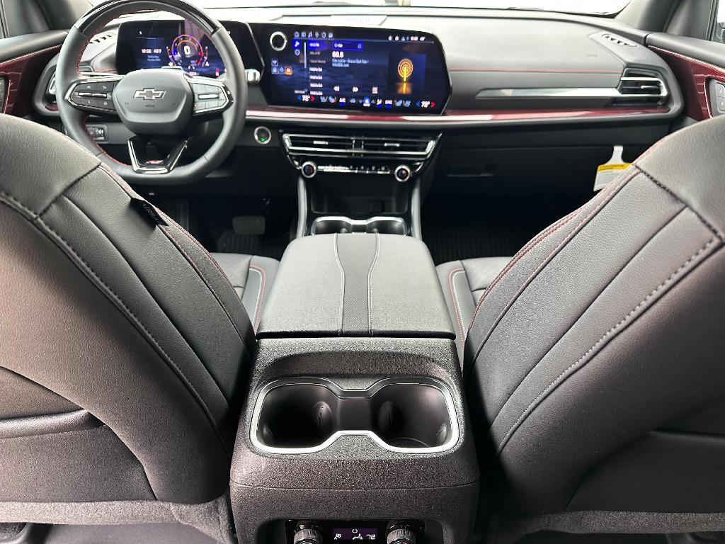 used 2025 Chevrolet Traverse car, priced at $53,900