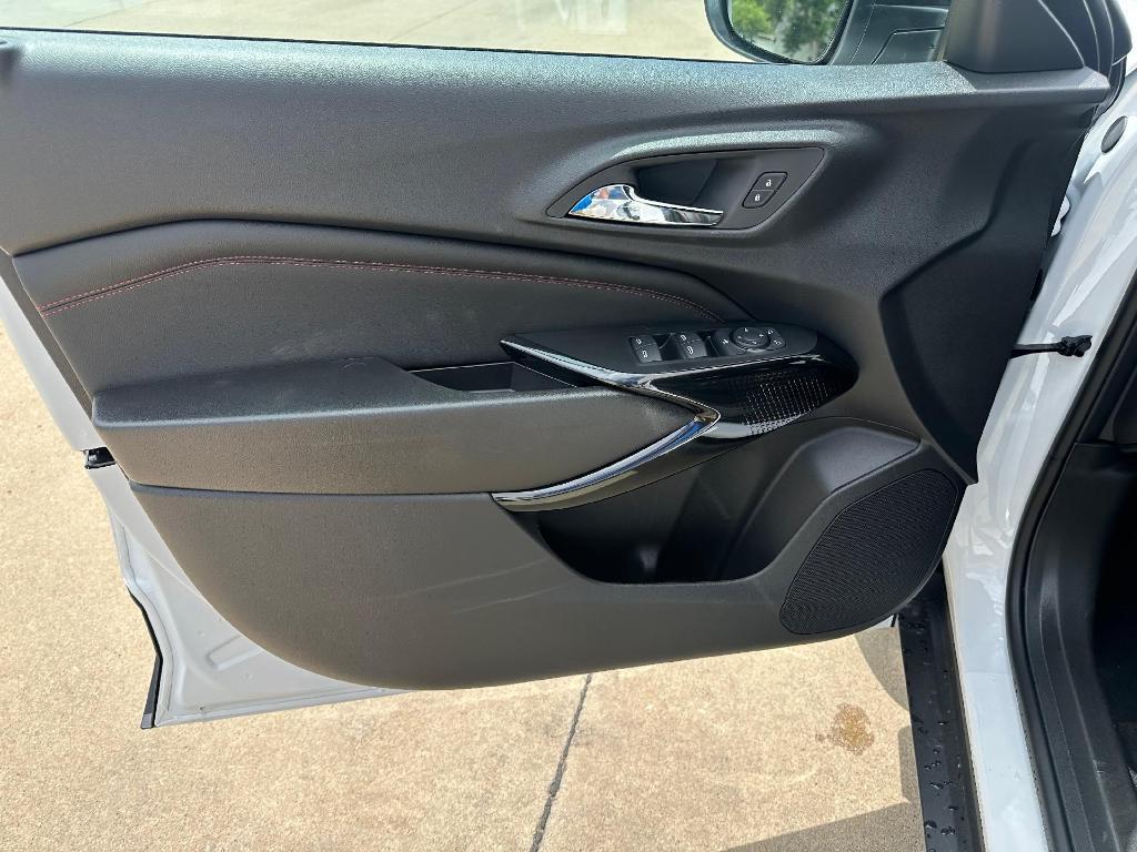 new 2025 Chevrolet Trax car, priced at $26,690